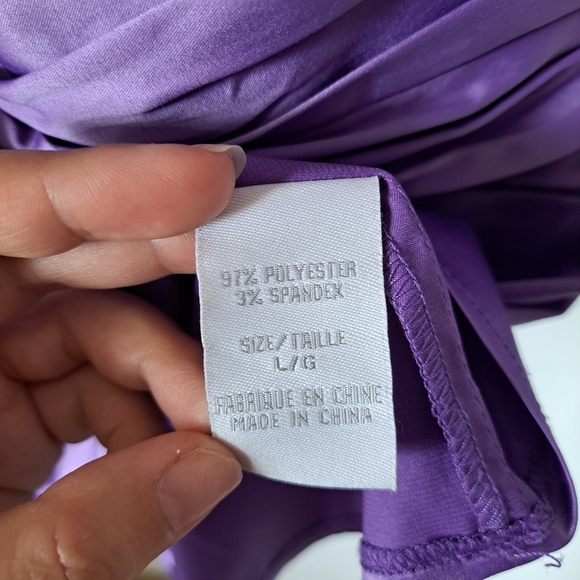 Suzy Shier | Purple y2k style satin cross back padded bust tank top - Picture 10 of 10